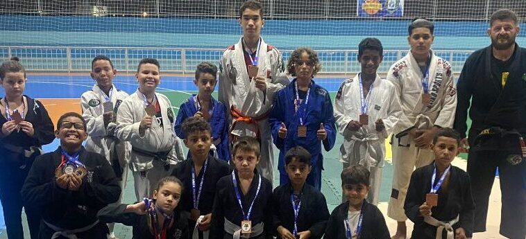 Atletas mirins participam do Paulista Open de Jiu-jitsu