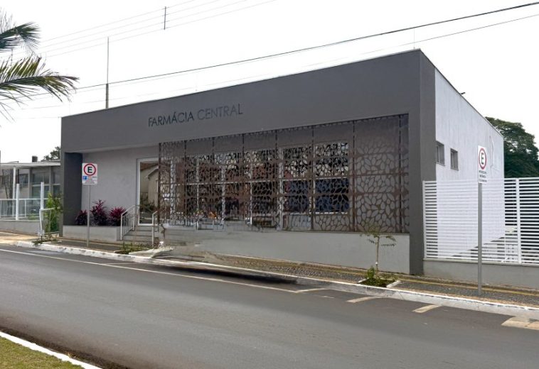 Após 7 meses de espera, Prefeitura anuncia chegada de medicamentos à farmácia central