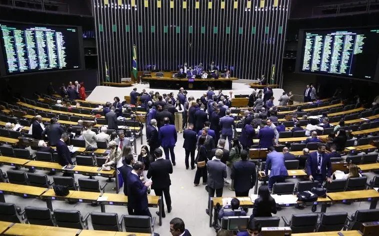PEC da Blindagem: deputados aprovam mudanças que ampliam proteção a parlamentares