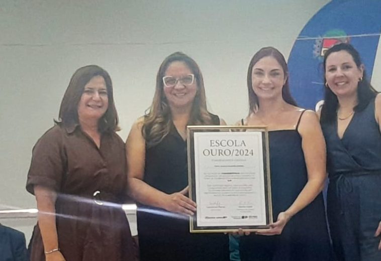 Pelo trabalho realizado em 2024, Escola Amália conquista destaque no Prêmio de Excelência Educacional