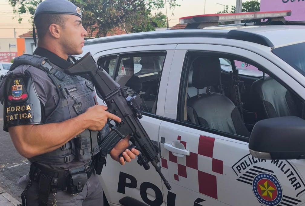 Força Tática prende homem procurado por tráfico de drogas em Cordeirópolis