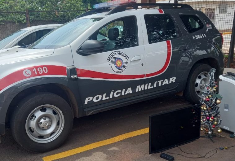 Indvíduo invade centro assistencial e furta até árvore de Natal em Cordeirópolis; PM recupera tudo