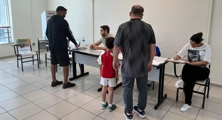 Mesários já estão sendo convocados para as Eleições 2026; veja como consultar se seu nome está na lista